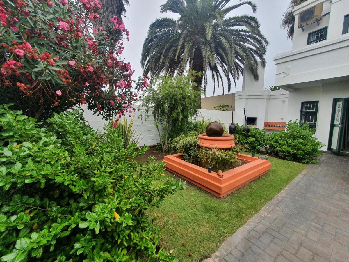 Langholm Hotel Walvis Bay Esterno foto