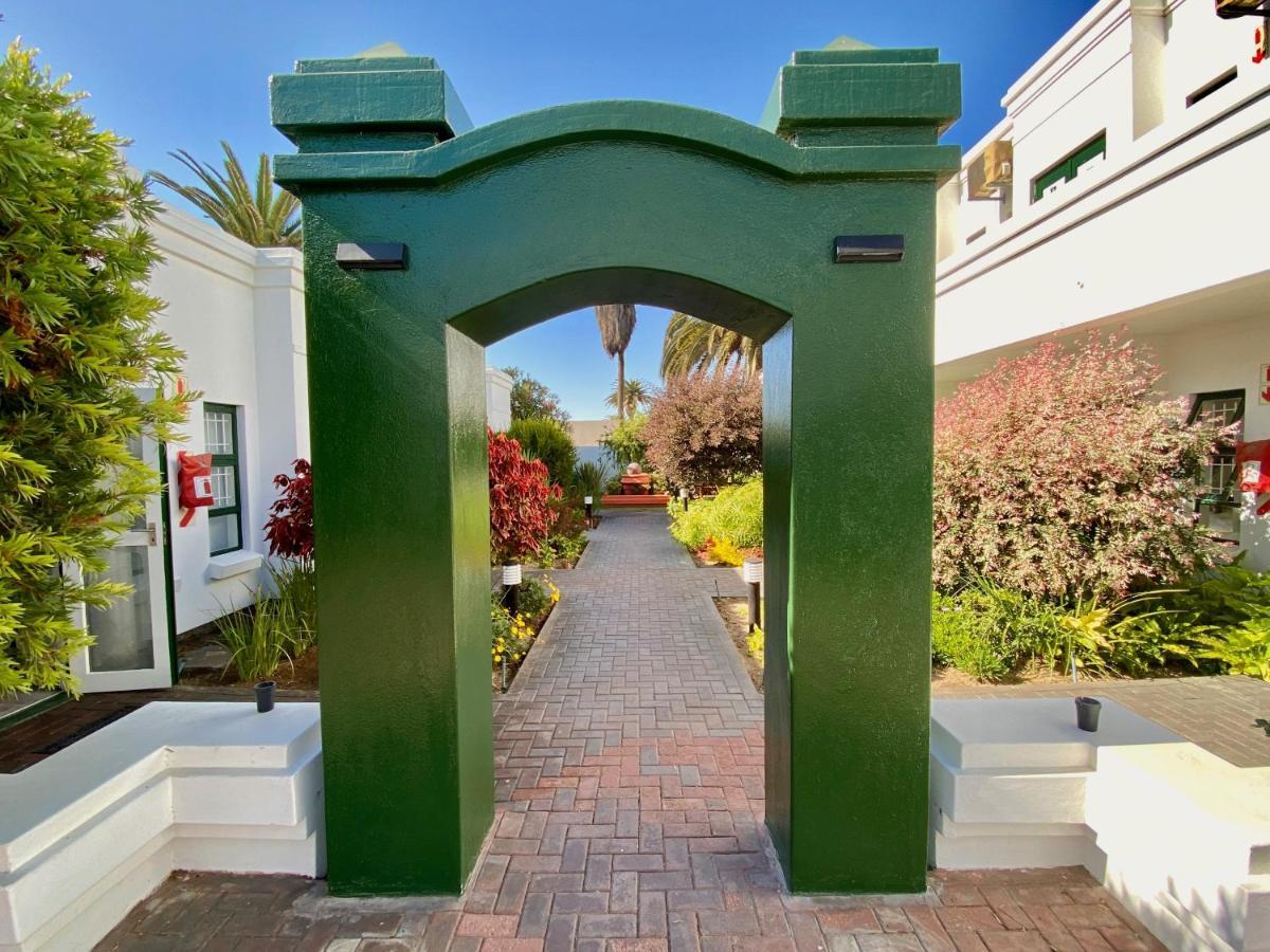 Langholm Hotel Walvis Bay Esterno foto