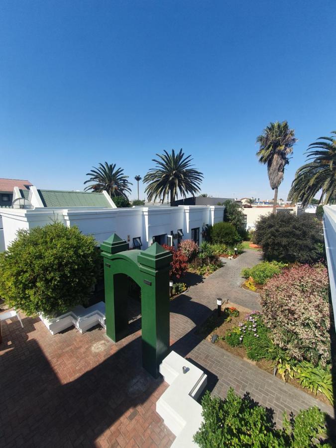 Langholm Hotel Walvis Bay Esterno foto