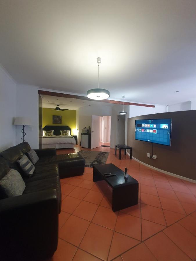 Langholm Hotel Walvis Bay Esterno foto