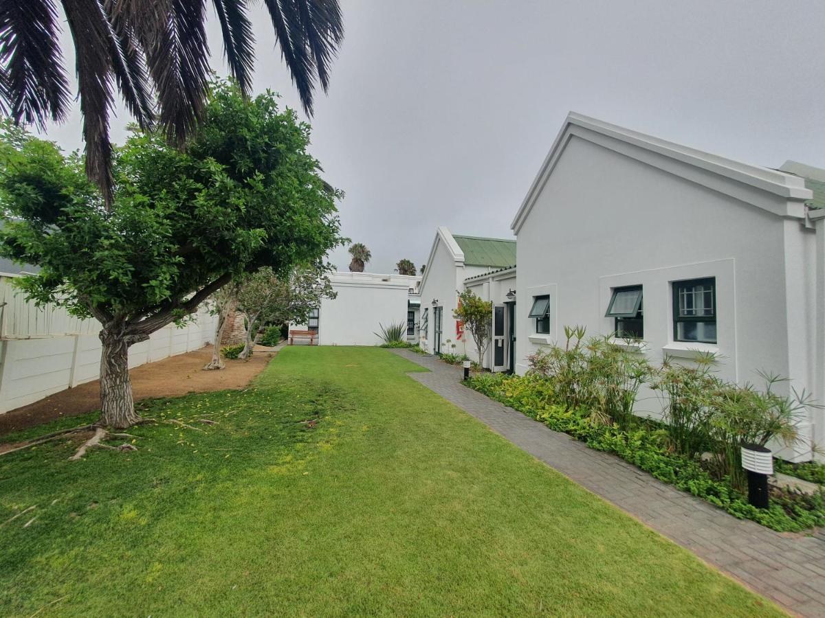 Langholm Hotel Walvis Bay Esterno foto