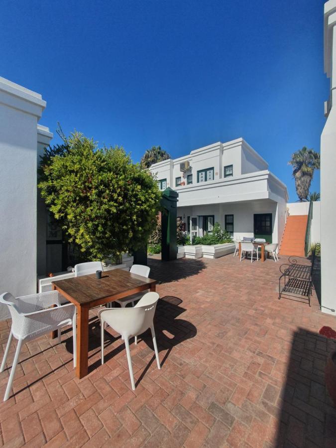 Langholm Hotel Walvis Bay Esterno foto